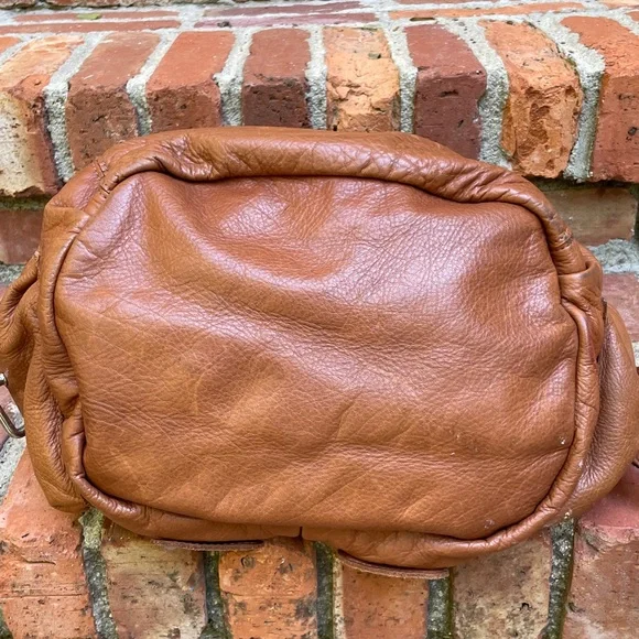 Rare Tylie Malibu Tan Leather Shoulder Bag - Picture 6 of 9